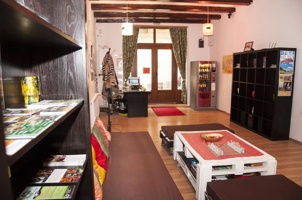 Jugendstube Hostel Brasov Ngoại thất bức ảnh