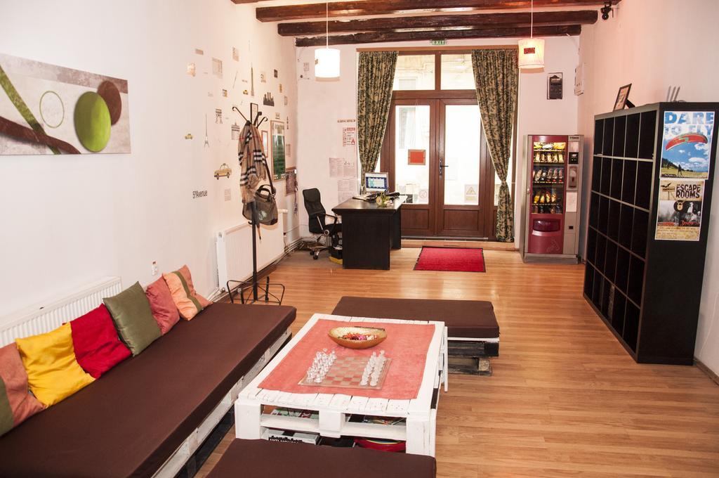 Jugendstube Hostel Brasov Ngoại thất bức ảnh