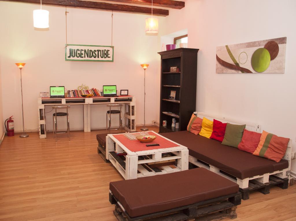 Jugendstube Hostel Brasov Ngoại thất bức ảnh